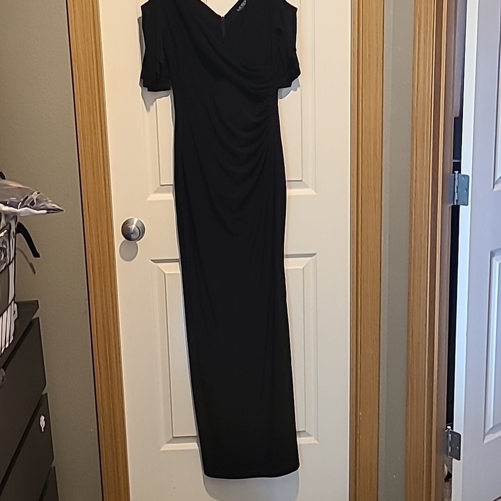 Ralph Lauren Black Cold Shoulder Gown - Picture 7 of 9